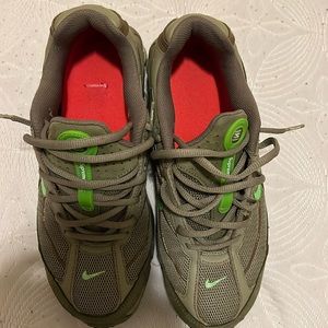 Nike Supreme x Shox Ride 2 Neutral Olive